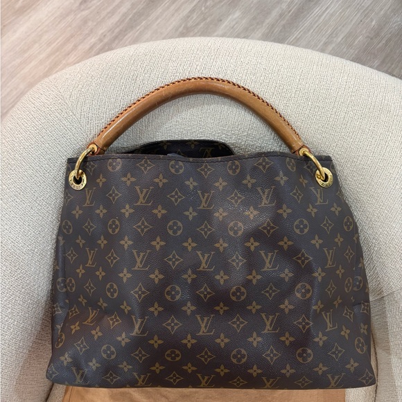 Authentic Louis Vuitton Artsy MM monogram - Picture 4 of 14